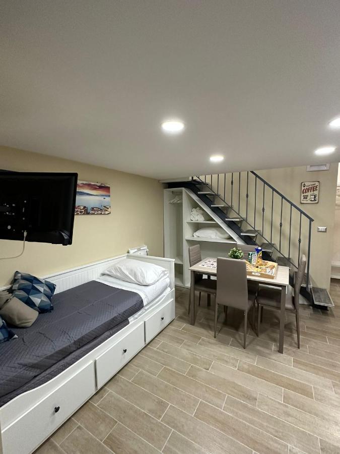 Bed and Breakfast Napoli Centro - La Casa Di Cate Экстерьер фото