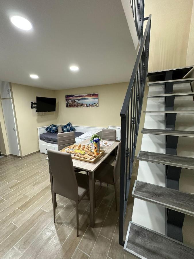 Bed and Breakfast Napoli Centro - La Casa Di Cate Экстерьер фото